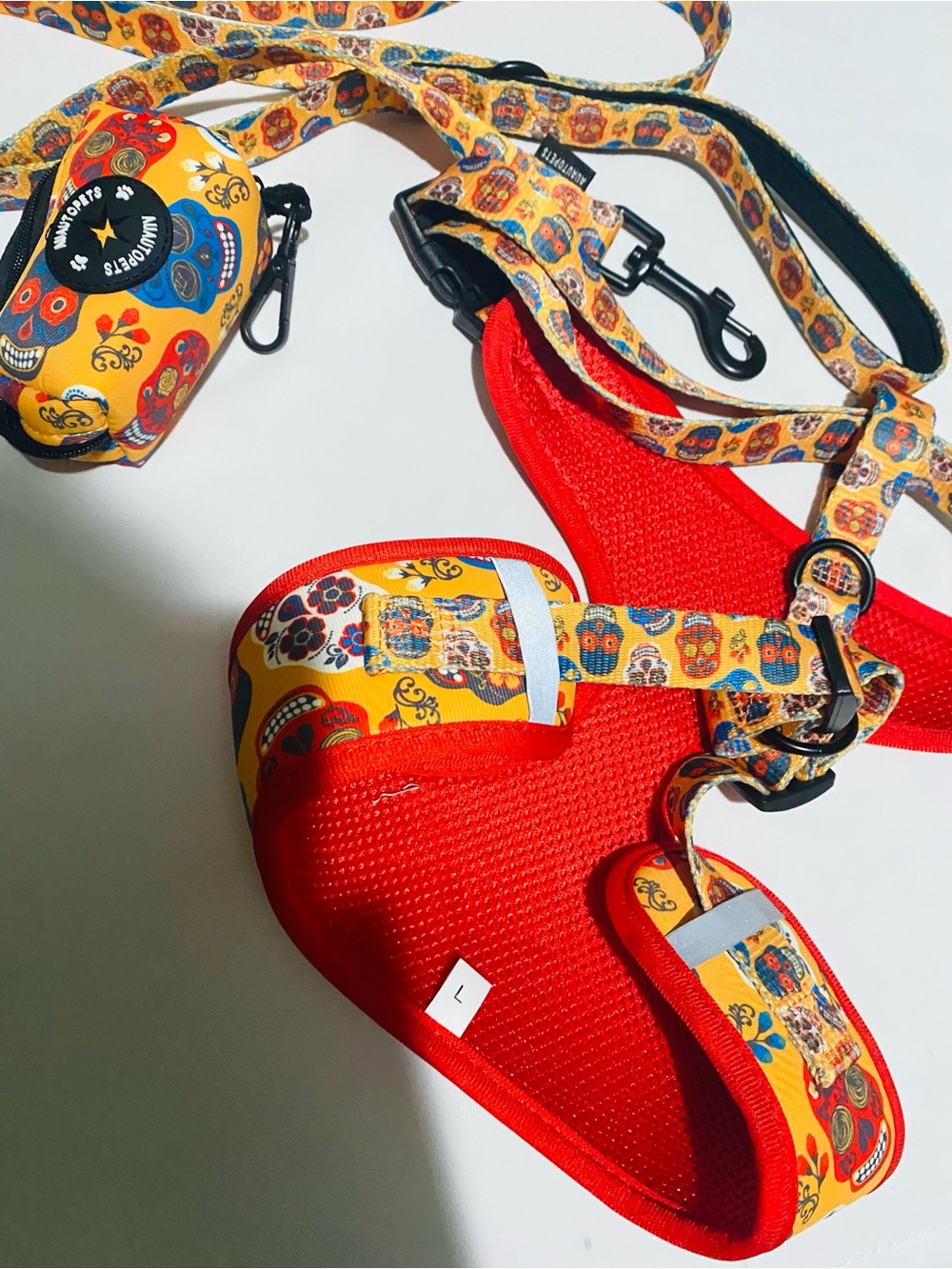 Sugar Skull Large Dog Harness/Leash/Disposal Bag Pouch NWOT - Picture 3 of 3